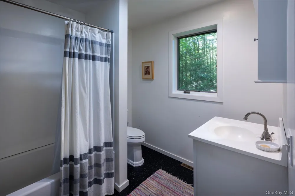 19 Blues Quarry Woodstock, NY 12498