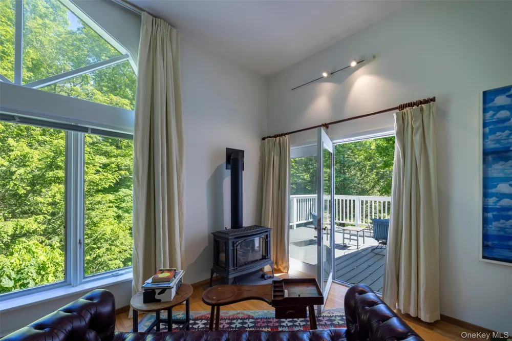 19 Blues Quarry Woodstock, NY 12498