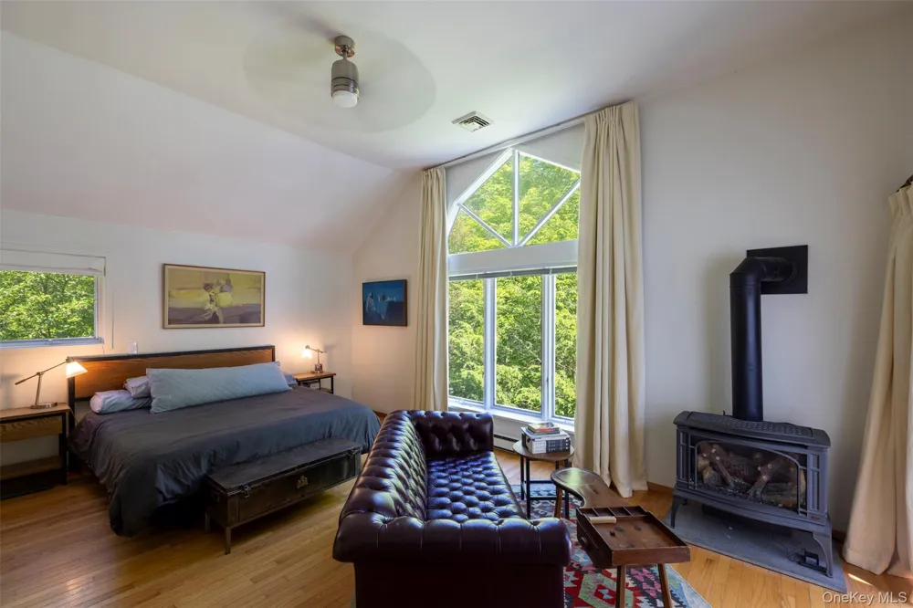 19 Blues Quarry Woodstock, NY 12498