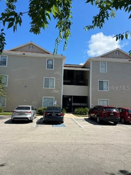 3800 SW 20TH AVENUE #204-Rm 4 Gainesville, FL 32607