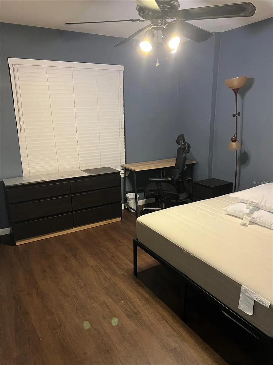 3800 SW 20TH AVENUE #204-Rm 4 Gainesville, FL 32607