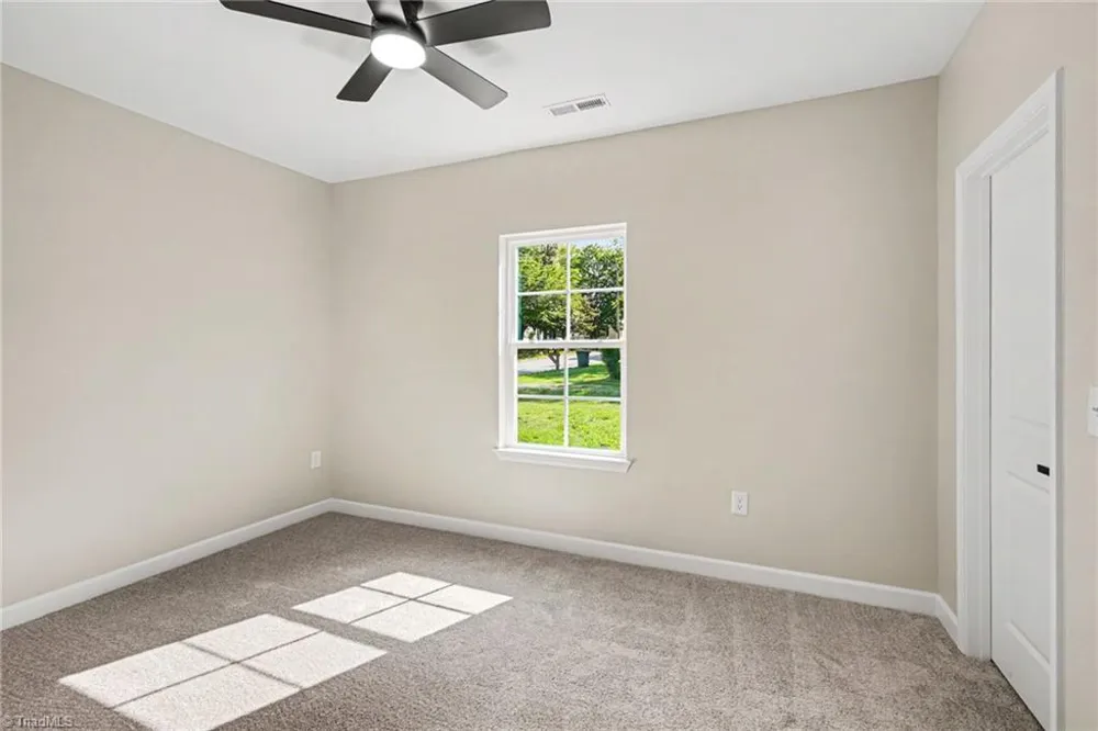 1436 Delaware Avenue Eden, NC 27288