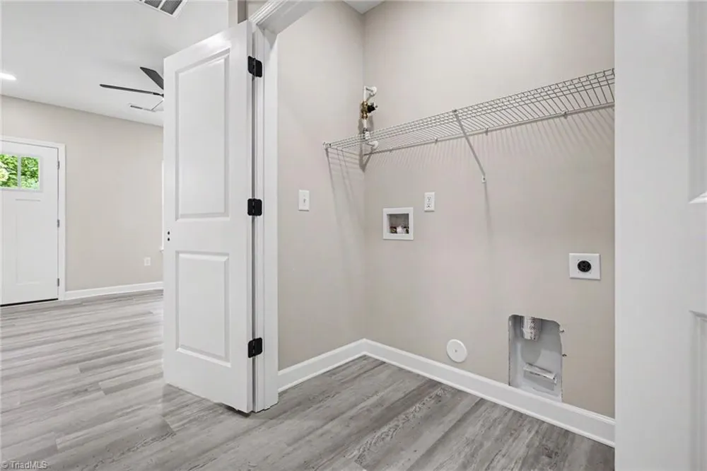 1436 Delaware Avenue Eden, NC 27288