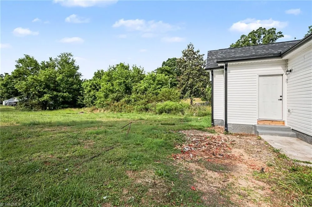 1436 Delaware Avenue Eden, NC 27288