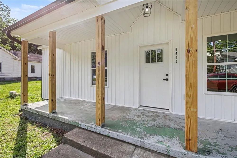 1436 Delaware Avenue Eden, NC 27288