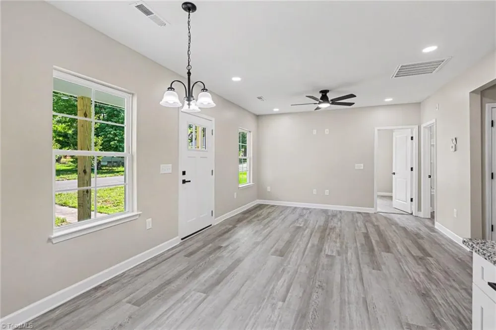 1436 Delaware Avenue Eden, NC 27288