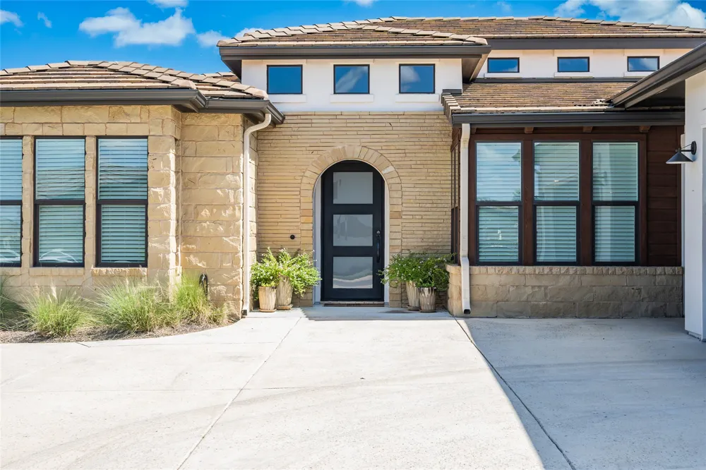 101 Belforte Boulevard Horseshoe Bay, TX 78657