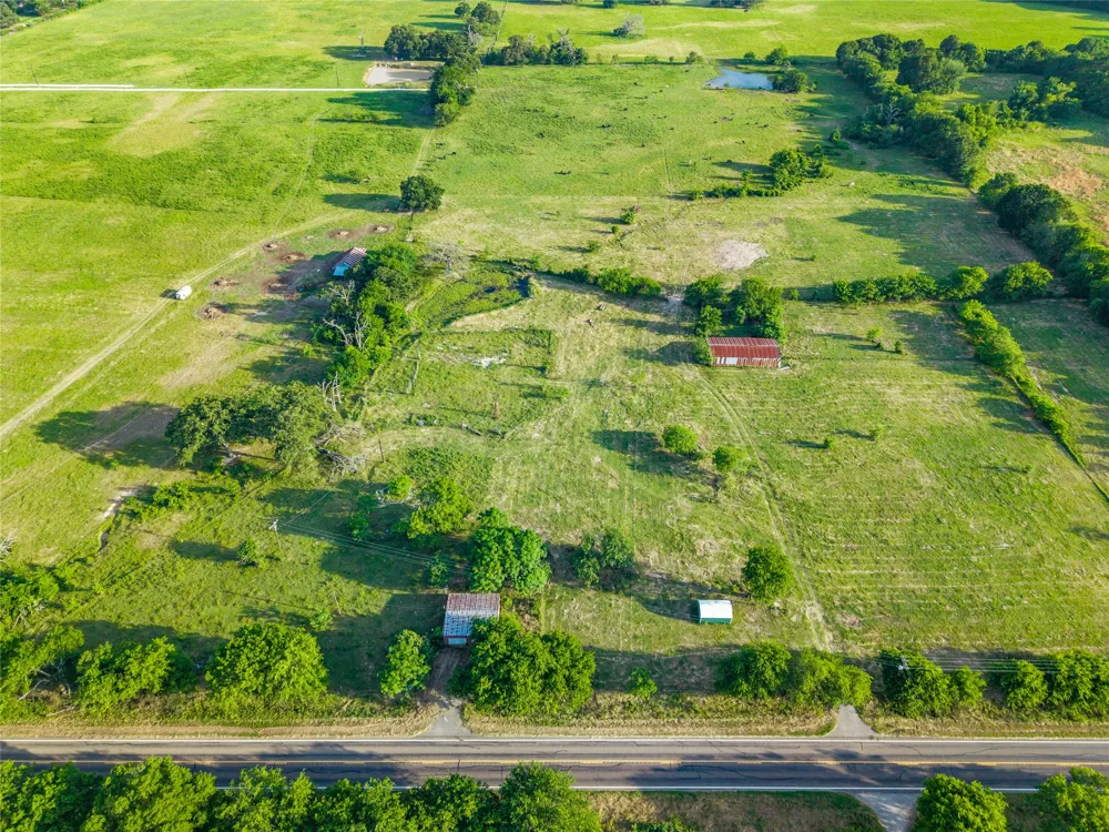 2 W Cedar Creek Parkway Kemp, TX 75143