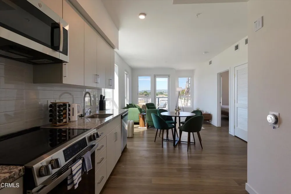 18900 Parthenia Street #205 Northridge, CA 91324