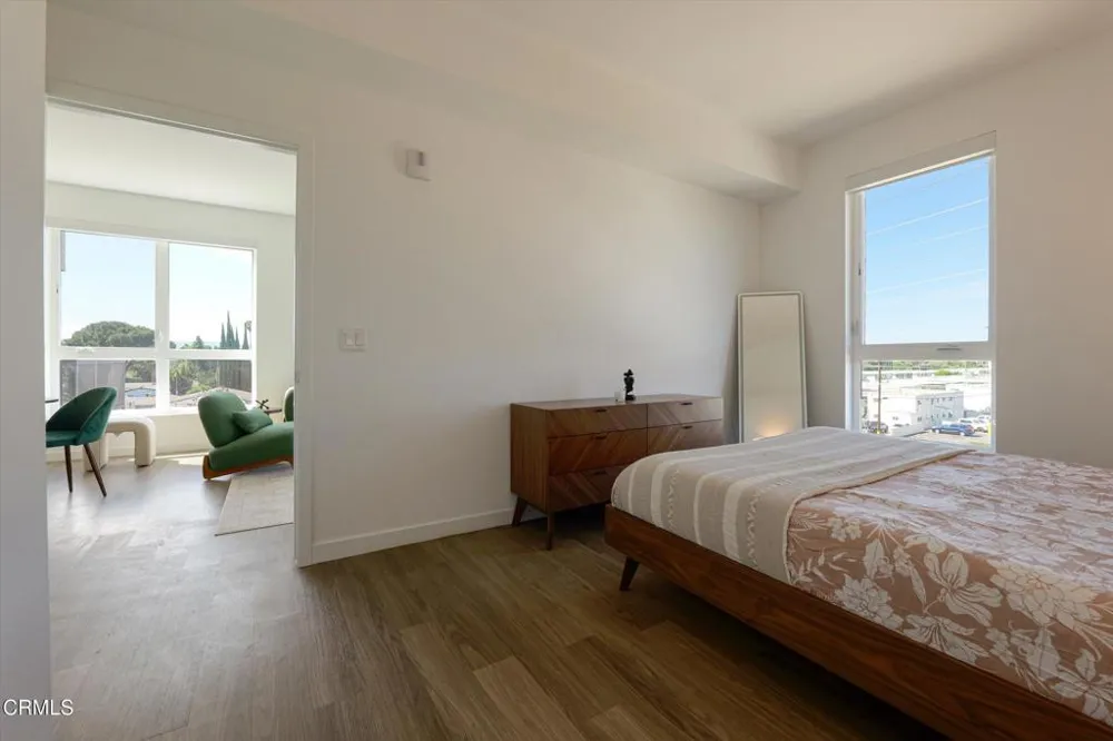 18900 Parthenia Street #205 Northridge, CA 91324