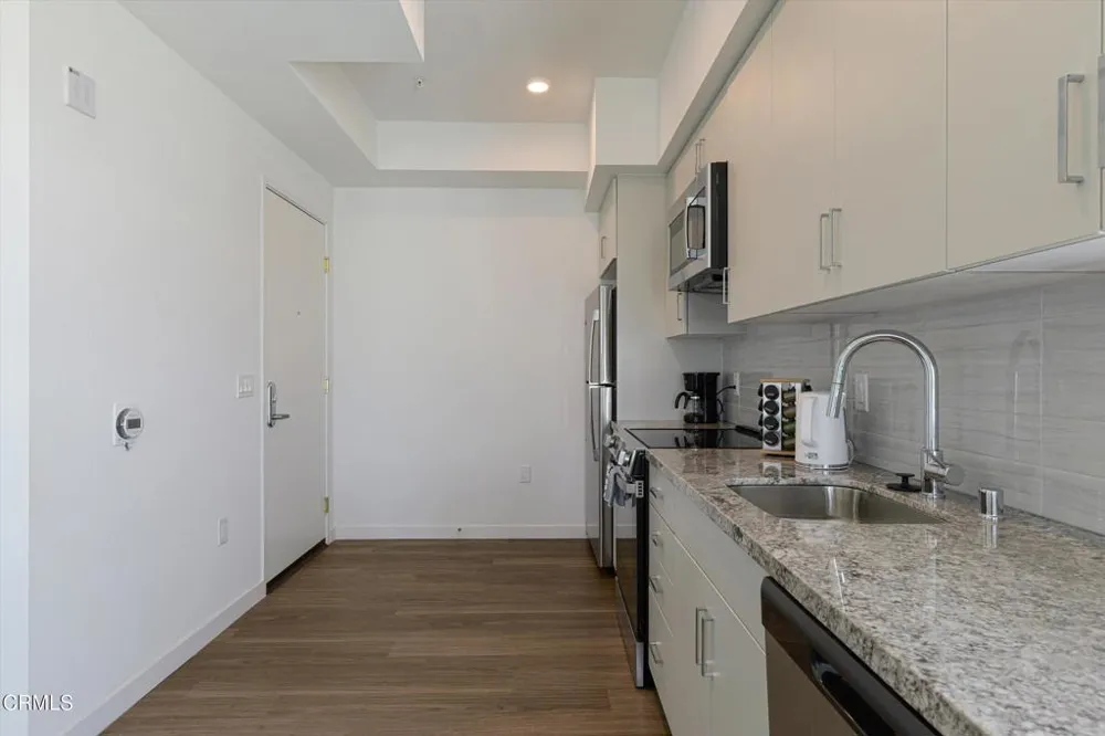 18900 Parthenia Street #205 Northridge, CA 91324