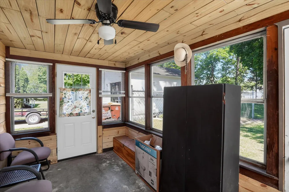 728 W Hanover Street Marshall, MI 49068