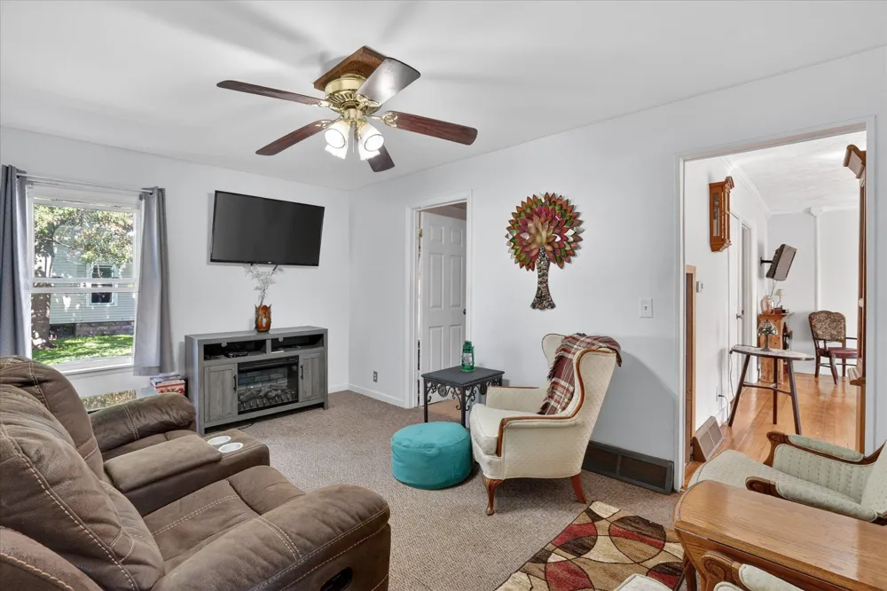 728 W Hanover Street Marshall, MI 49068
