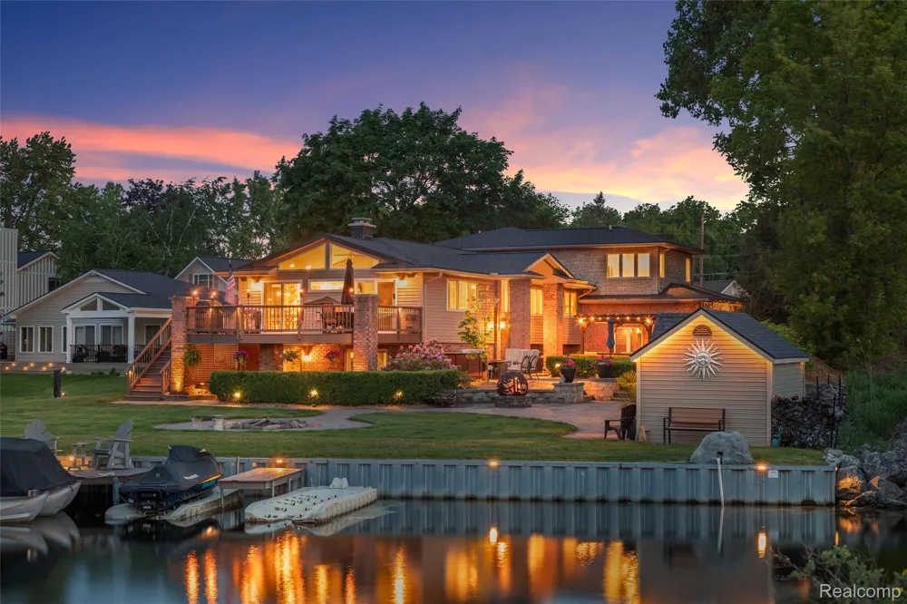 8950 Riverview Dexter Township, MI 48169