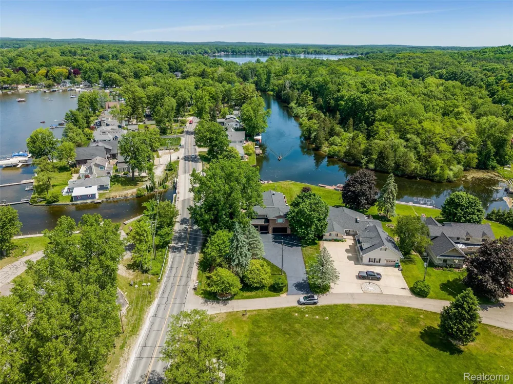 8950 Riverview Dexter Township, MI 48169