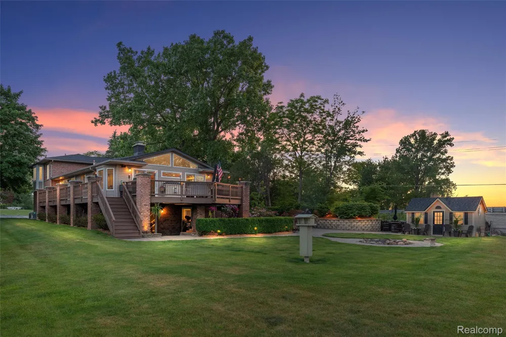 8950 Riverview Dexter Township, MI 48169