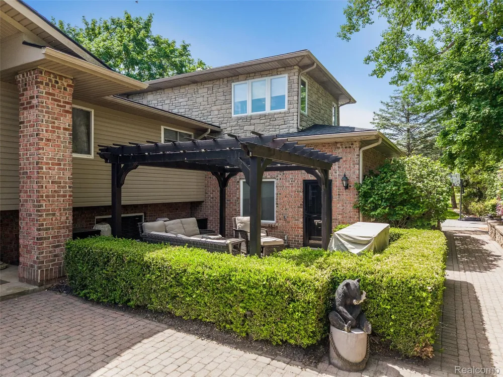 8950 Riverview Dexter Township, MI 48169