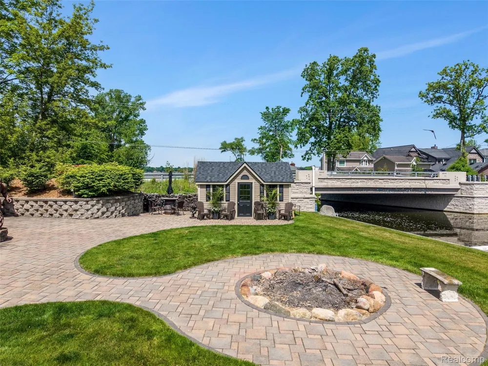 8950 Riverview Dexter Township, MI 48169