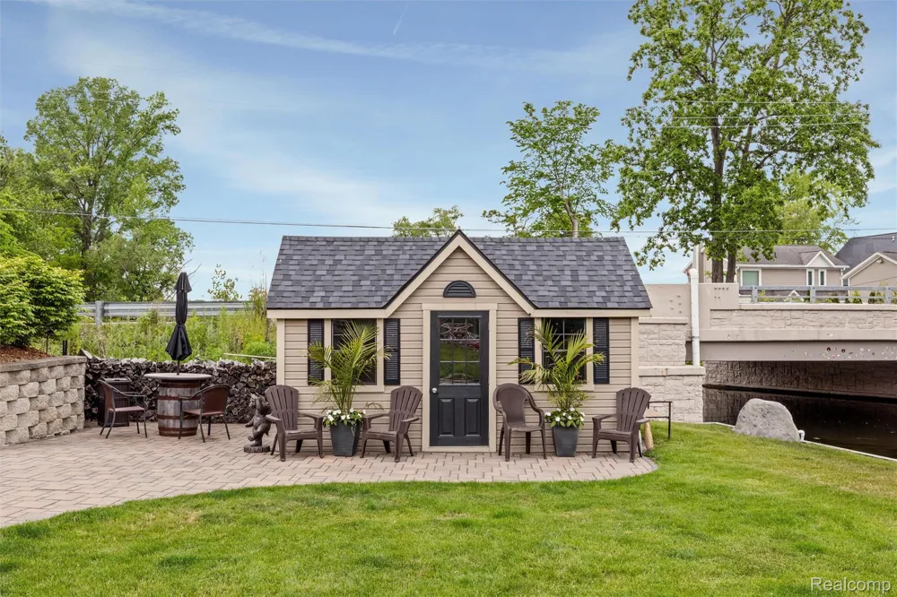 8950 Riverview Dexter Township, MI 48169