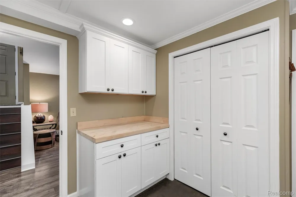 8950 Riverview Dexter Township, MI 48169