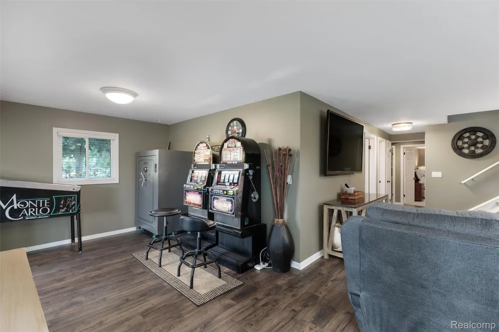 8950 Riverview Dexter Township, MI 48169