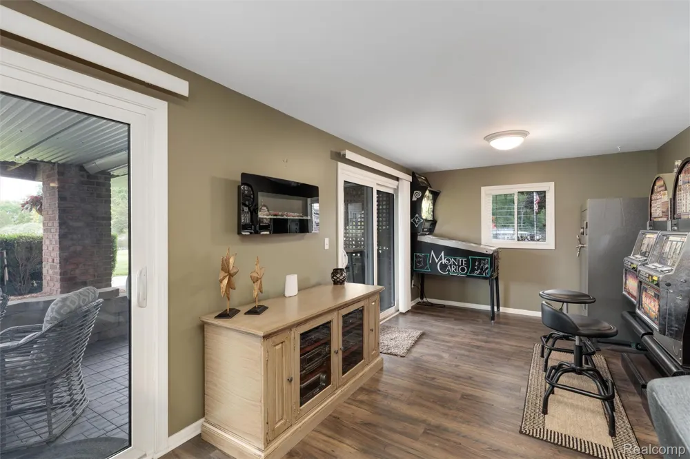 8950 Riverview Dexter Township, MI 48169