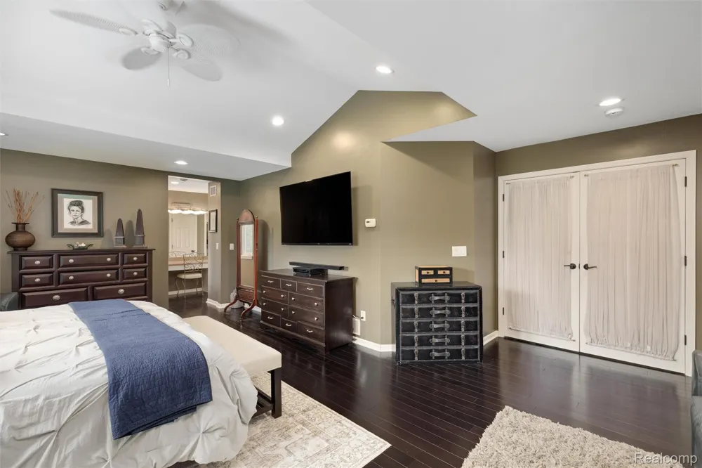 8950 Riverview Dexter Township, MI 48169