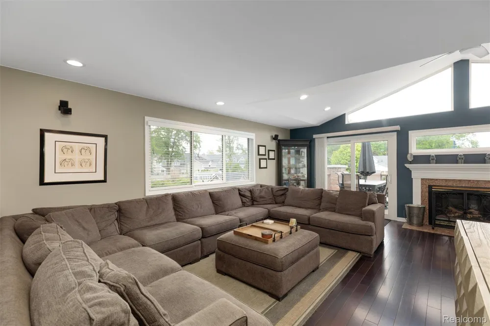 8950 Riverview Dexter Township, MI 48169