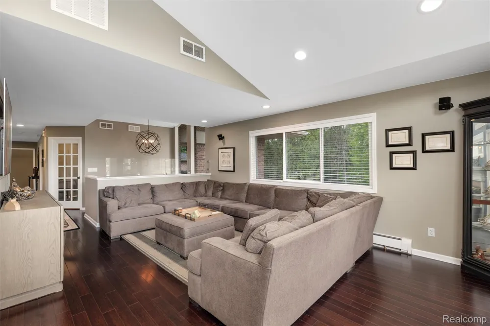 8950 Riverview Dexter Township, MI 48169