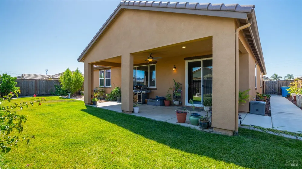 805 Broadfork Circle Vacaville, CA 95687