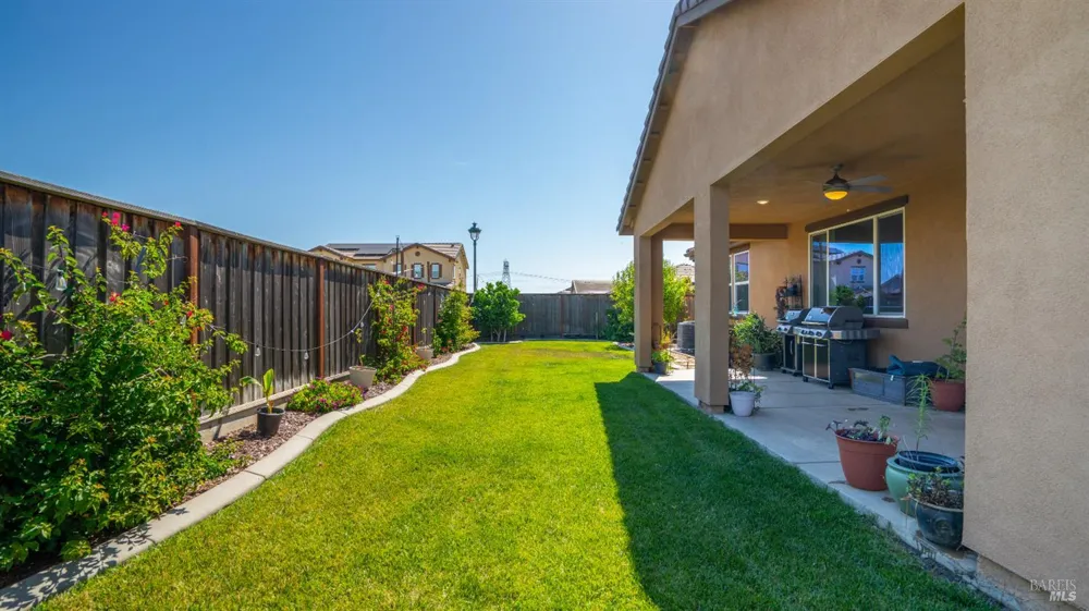 805 Broadfork Circle Vacaville, CA 95687