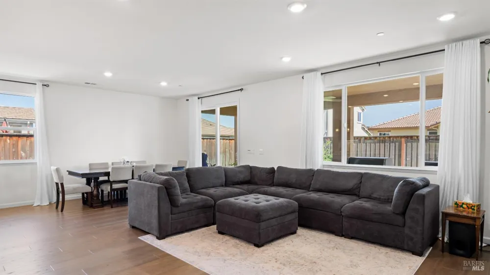 805 Broadfork Circle Vacaville, CA 95687