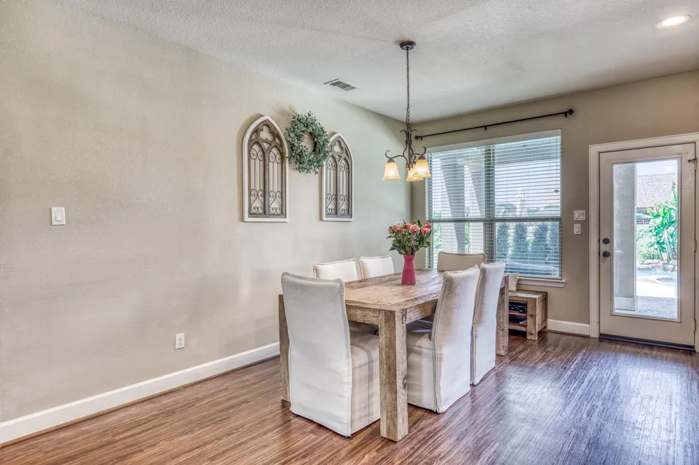 586 Ruby Drive Bellville, TX 77418