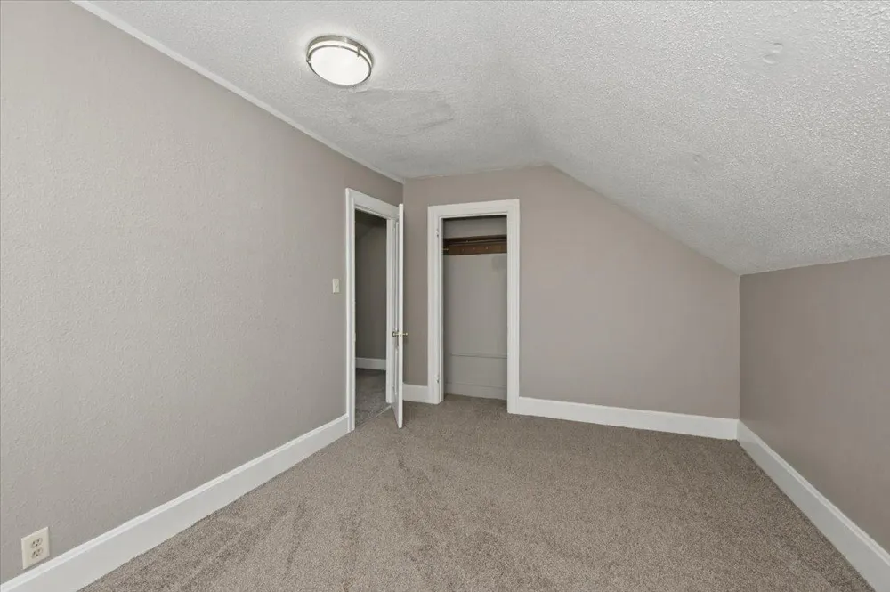 5319 E 3rd Street Superior, WI 54880