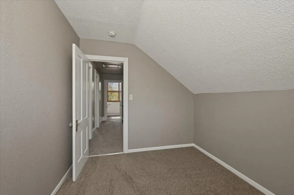 5319 E 3rd Street Superior, WI 54880