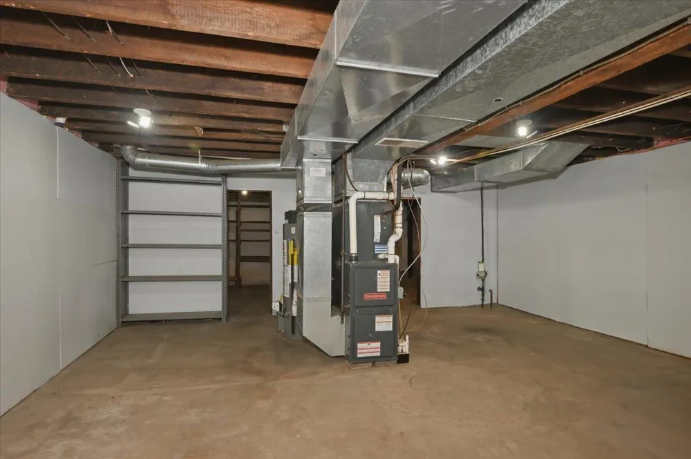 5319 E 3rd Street Superior, WI 54880