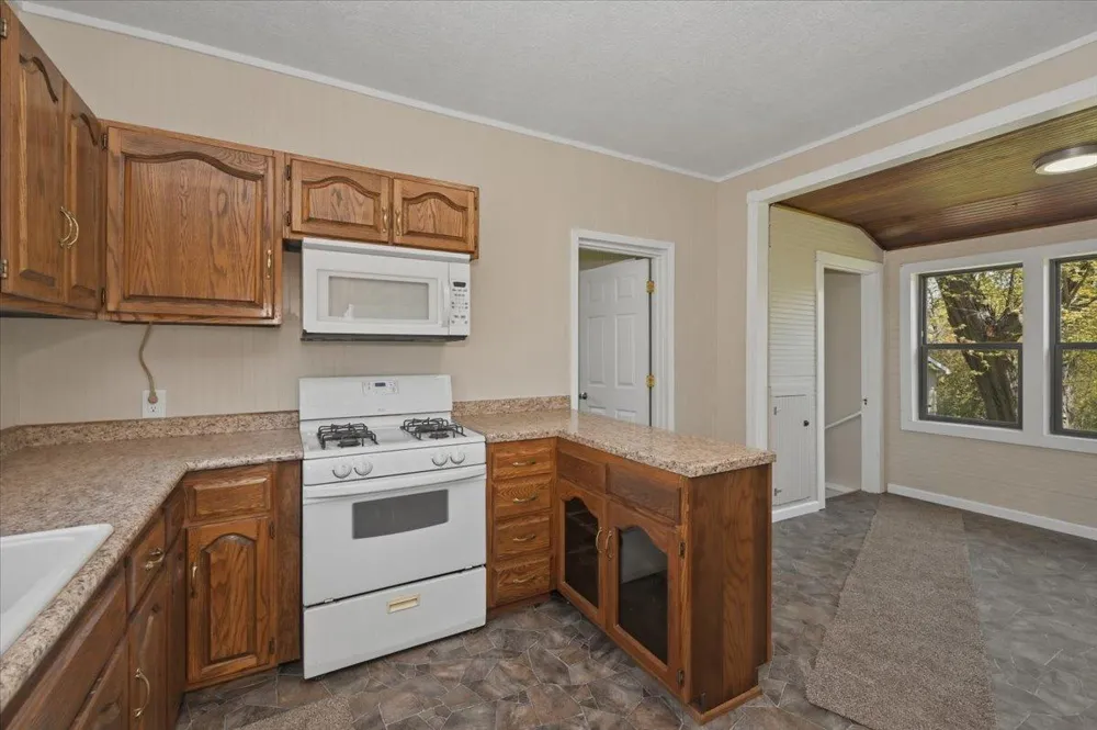 5319 E 3rd Street Superior, WI 54880