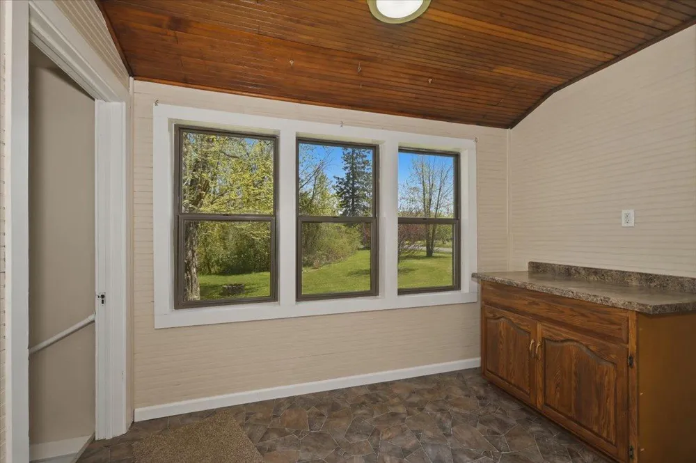 5319 E 3rd Street Superior, WI 54880