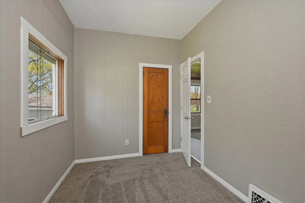 5319 E 3rd Street Superior, WI 54880