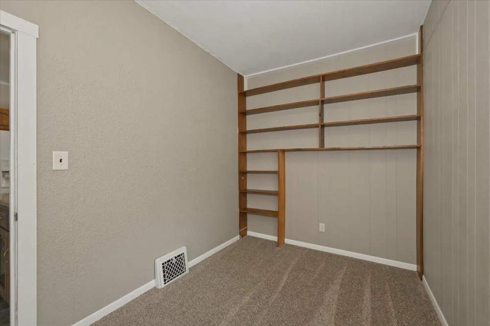 5319 E 3rd Street Superior, WI 54880