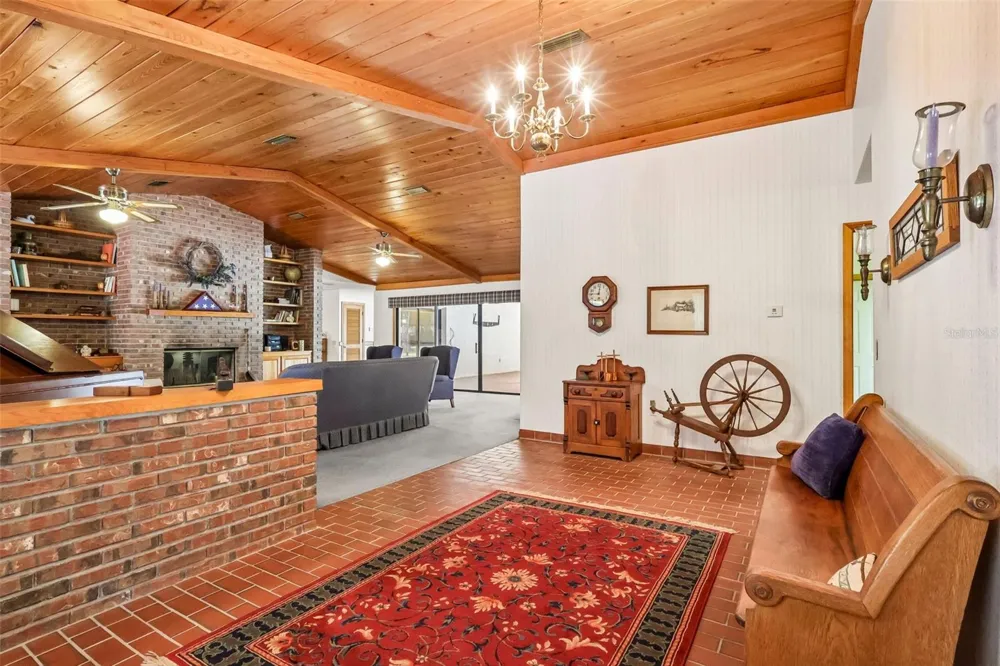 2685 CR 564 Bushnell, FL 33513