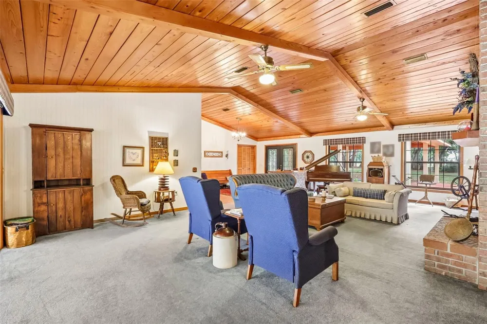 2685 CR 564 Bushnell, FL 33513