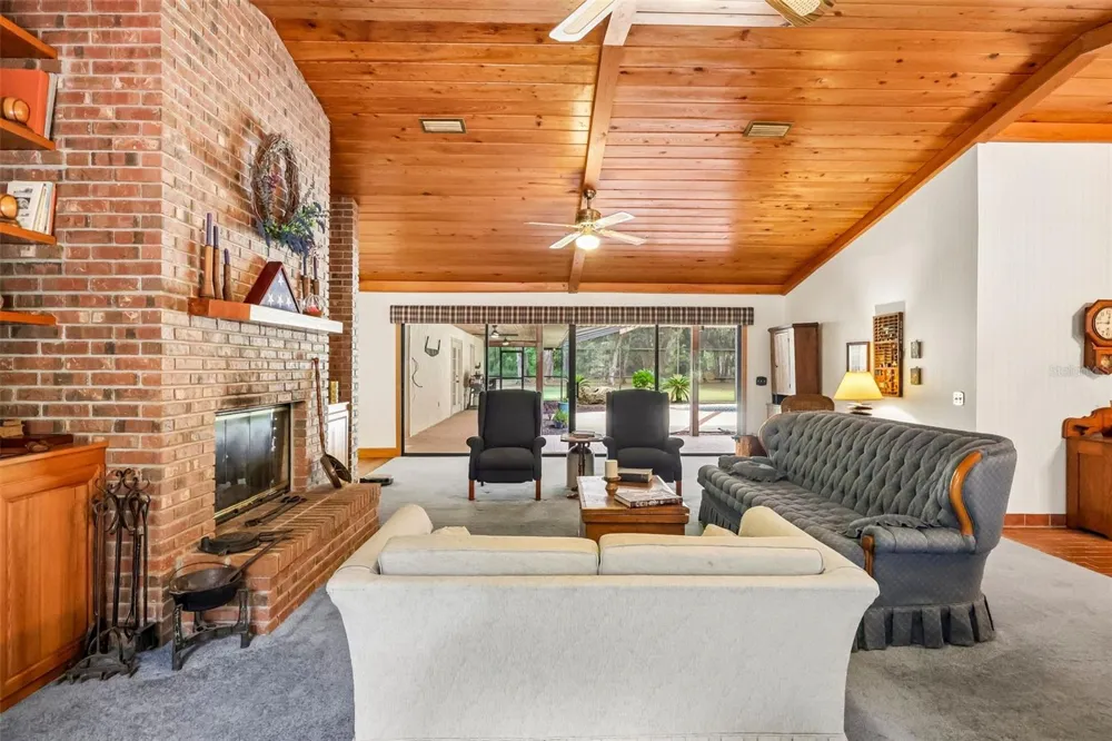 2685 CR 564 Bushnell, FL 33513