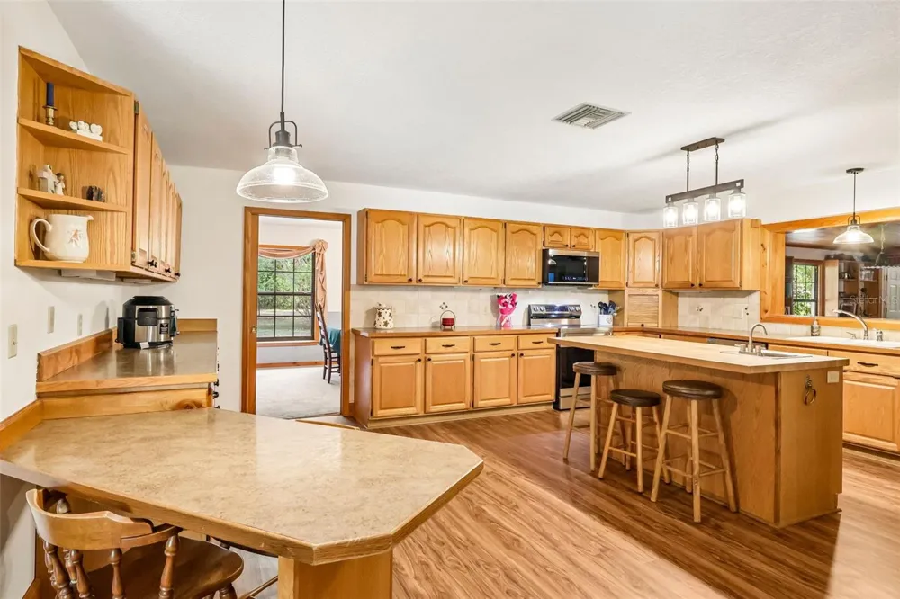 2685 CR 564 Bushnell, FL 33513