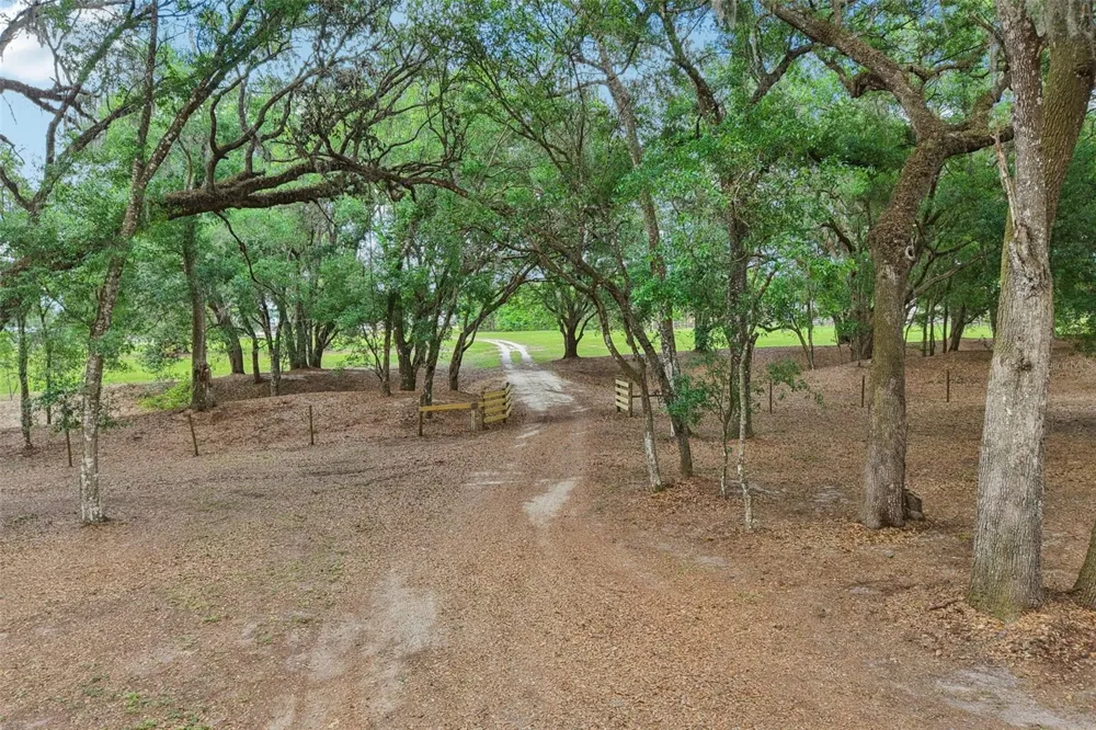 2685 CR 564 Bushnell, FL 33513