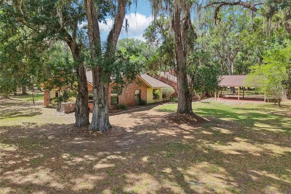 2685 CR 564 Bushnell, FL 33513