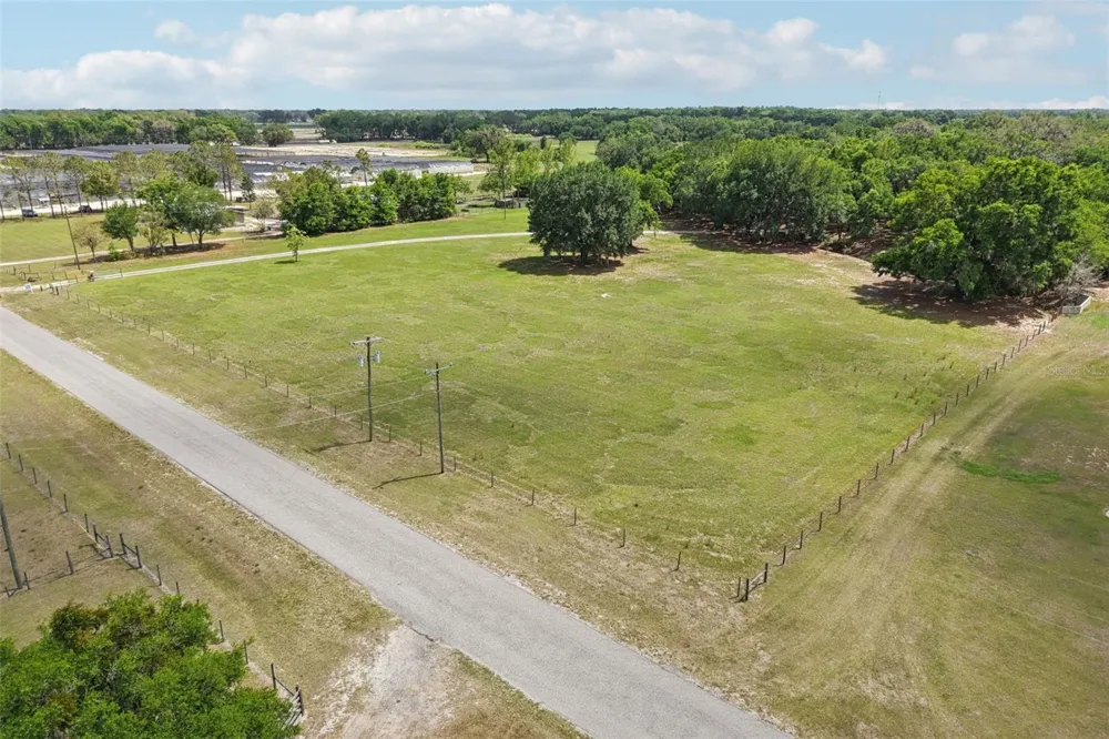 2685 CR 564 Bushnell, FL 33513