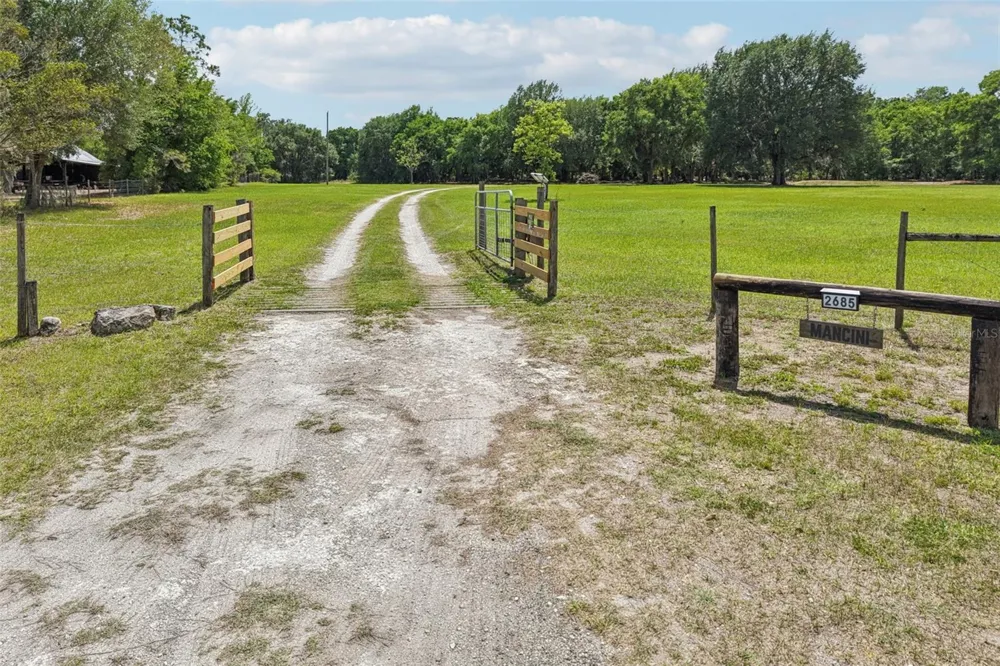 2685 CR 564 Bushnell, FL 33513