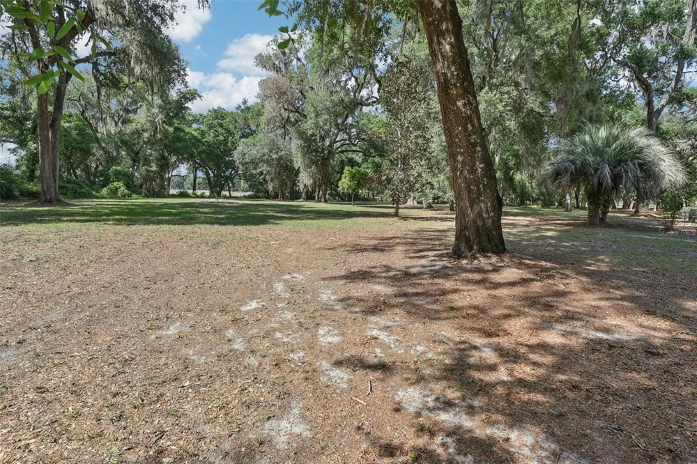 2685 CR 564 Bushnell, FL 33513