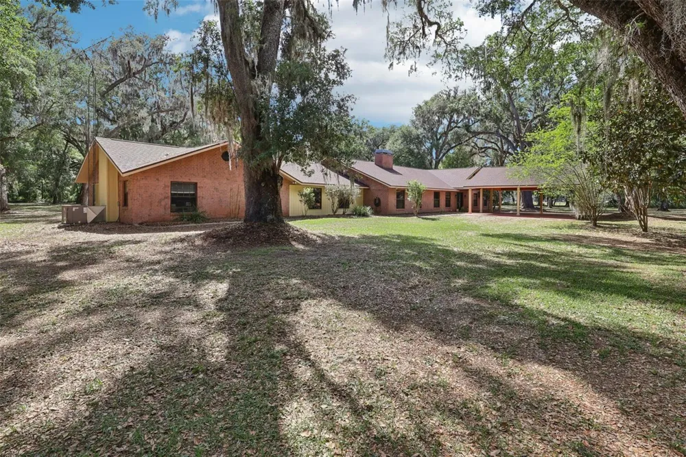 2685 CR 564 Bushnell, FL 33513